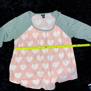 Torrid 3/4 sleeve floral heart top